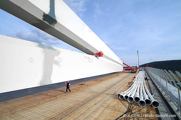 Viaduc de Millau, 2004-05